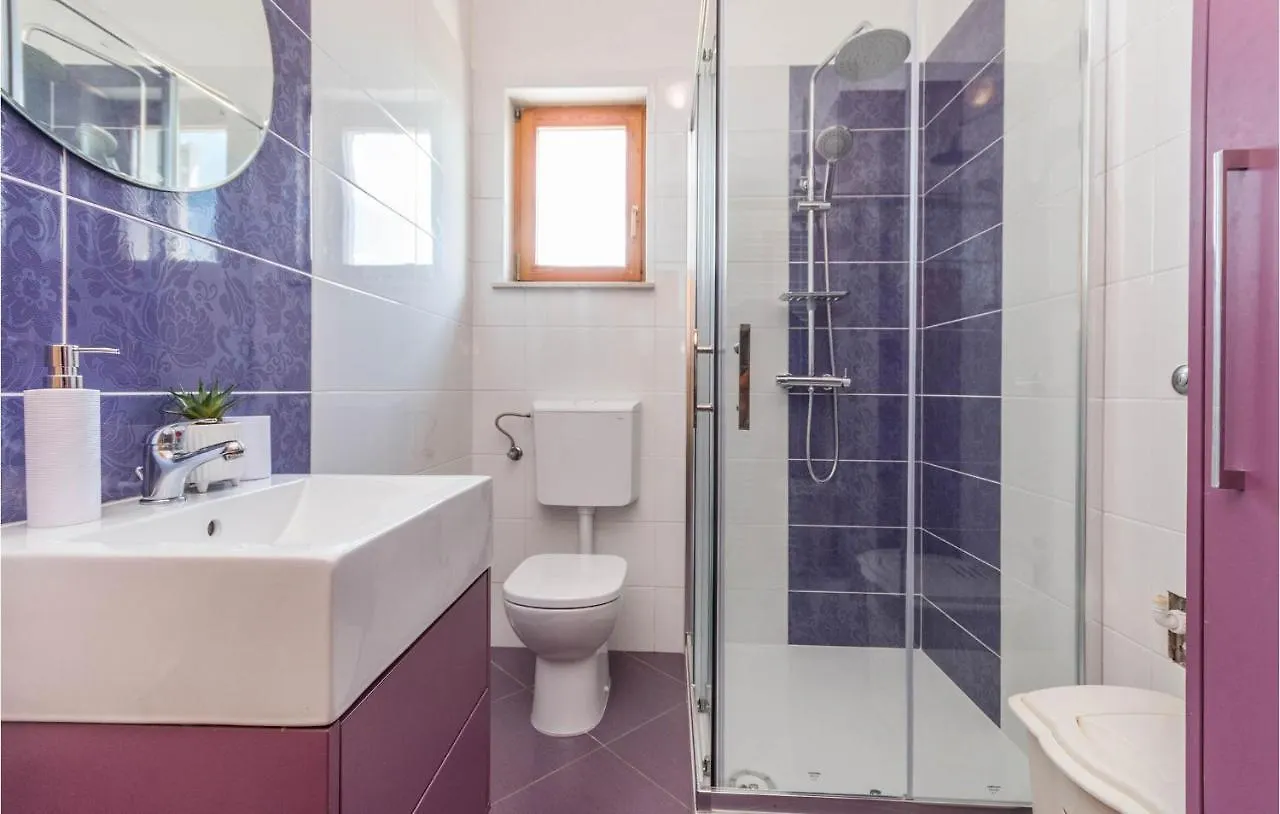 4 Bedroom Awesome Home In Sikovo