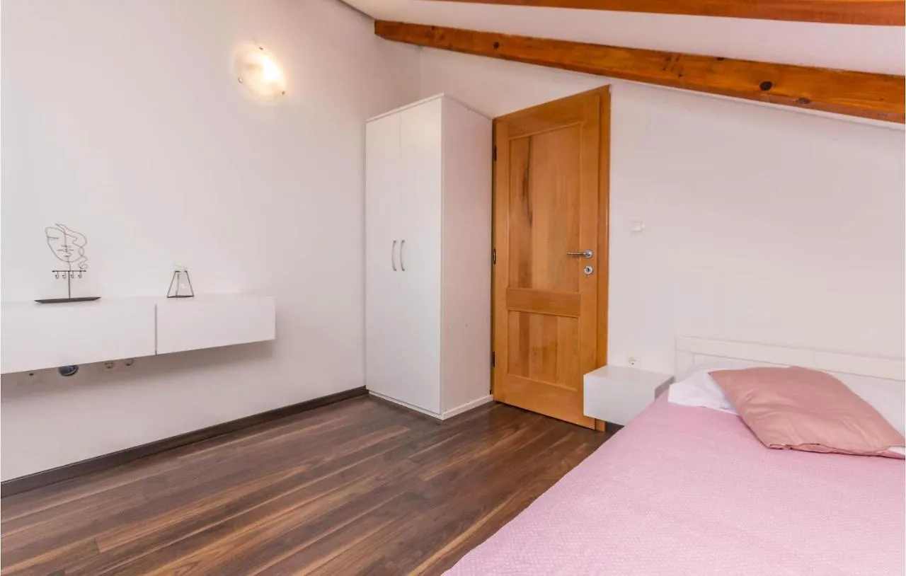 Holiday home 4 Bedroom Awesome Home In Sikovo Croatia