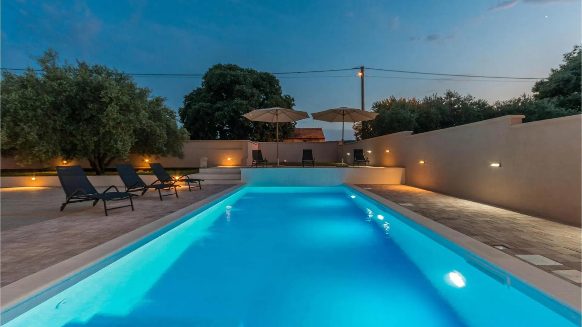 4 Bedroom Awesome Home In Sikovo 0*,  Croatia