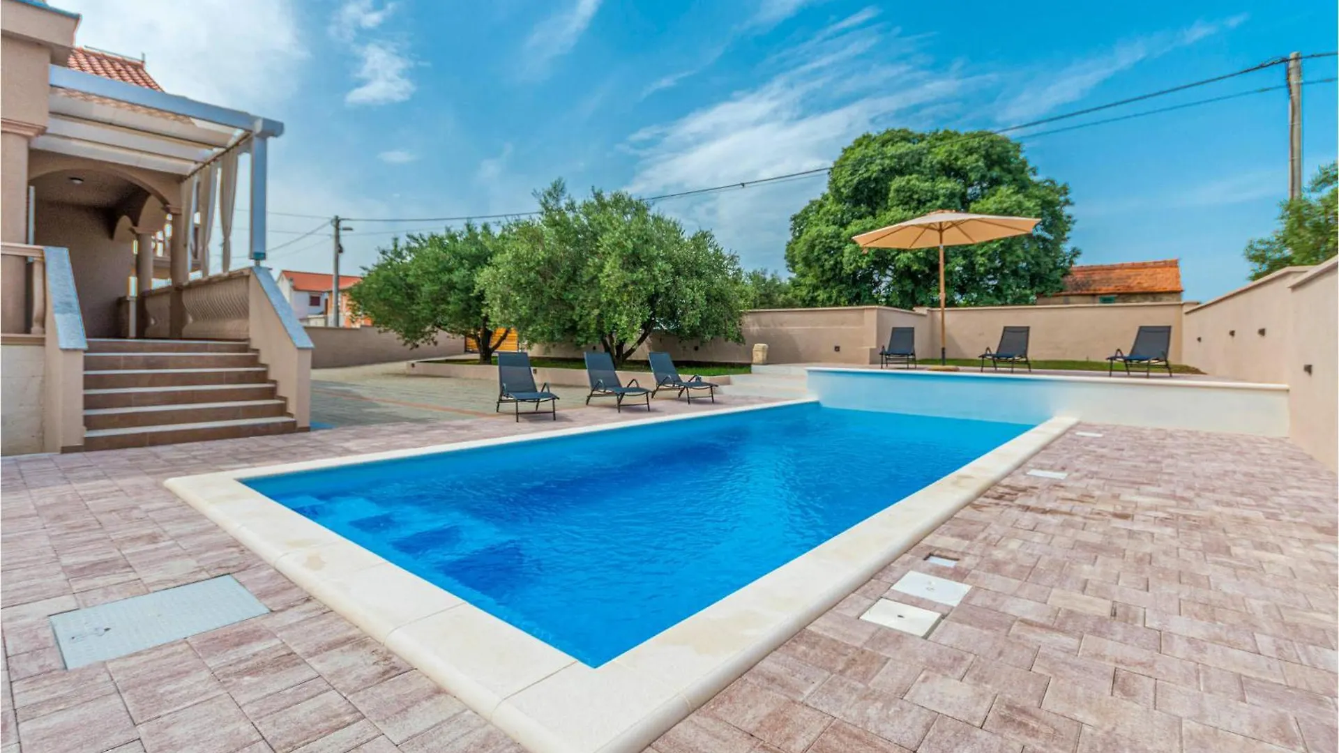 Holiday home 4 Bedroom Awesome Home In Sikovo